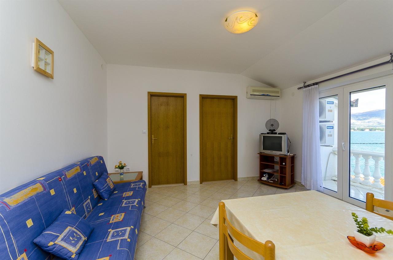 Apartments Krusica Трогир Екстериор снимка