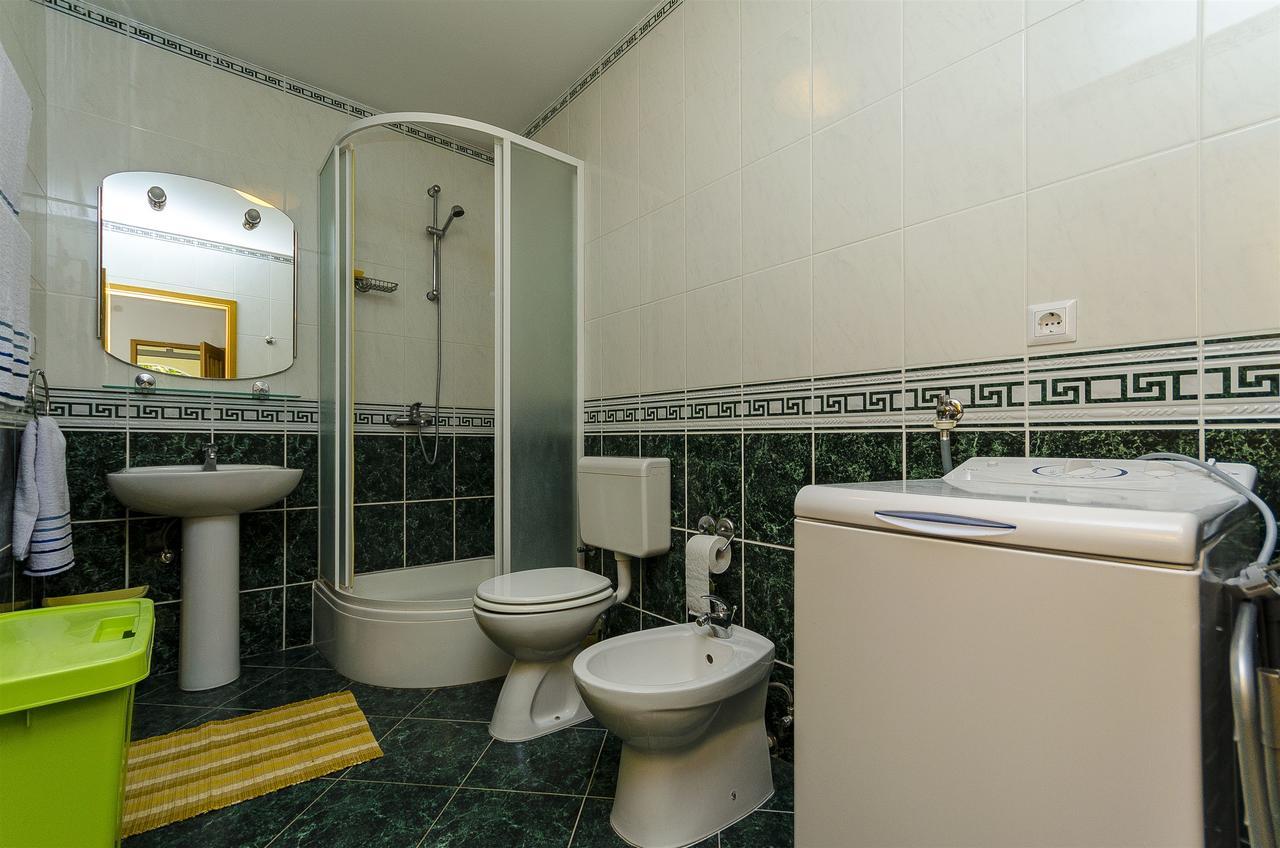 Apartments Krusica Трогир Екстериор снимка