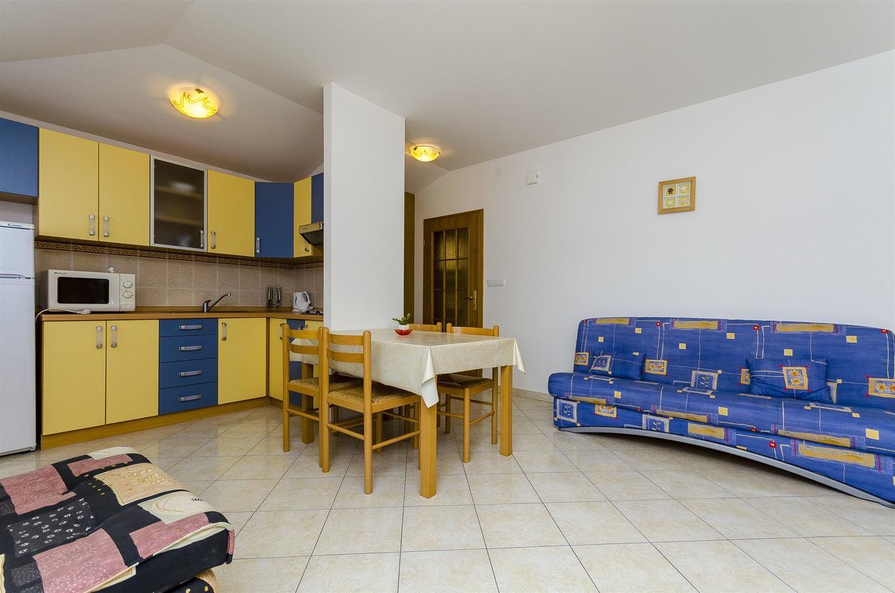 Apartments Krusica Трогир Екстериор снимка