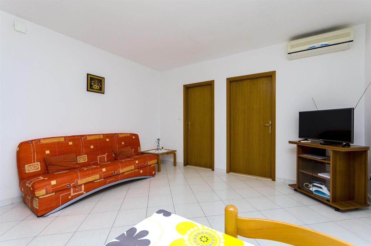 Apartments Krusica Трогир Екстериор снимка