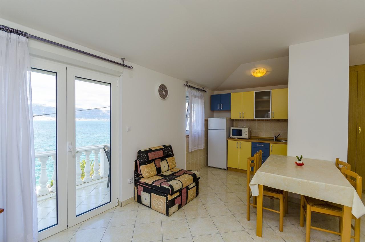 Apartments Krusica Трогир Екстериор снимка